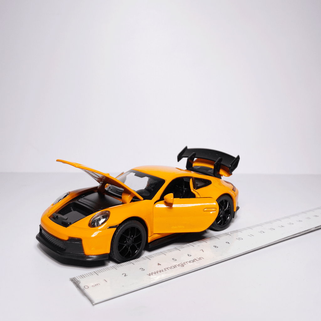 1:32 Porche Orange