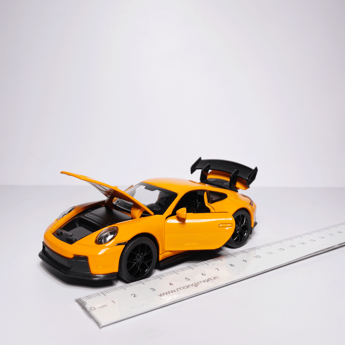 1:32 Porche Orange