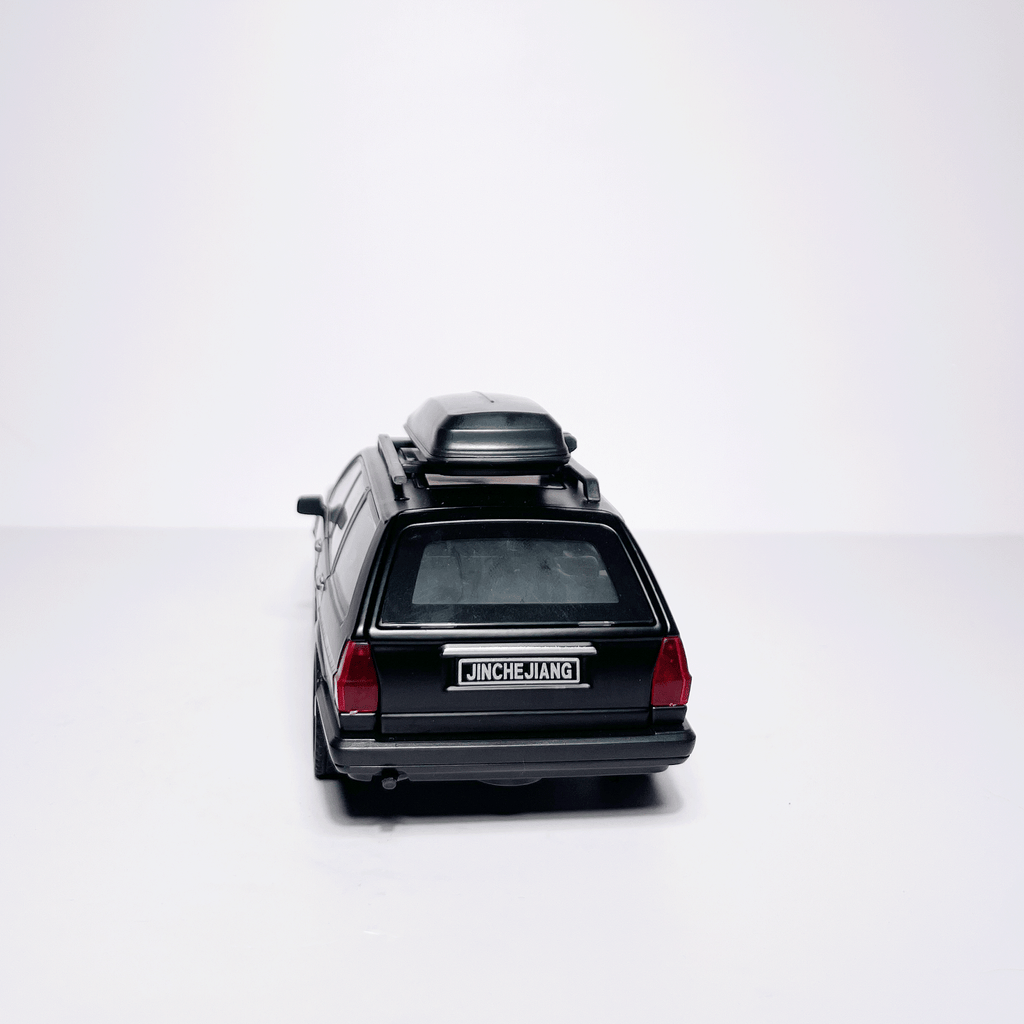 1:32 VW Santana Black