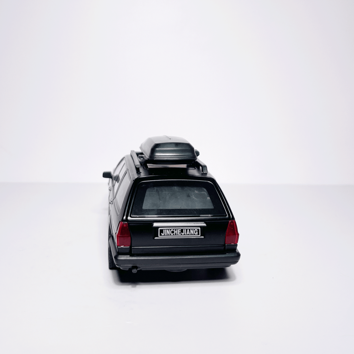 1:32 VW Santana Black