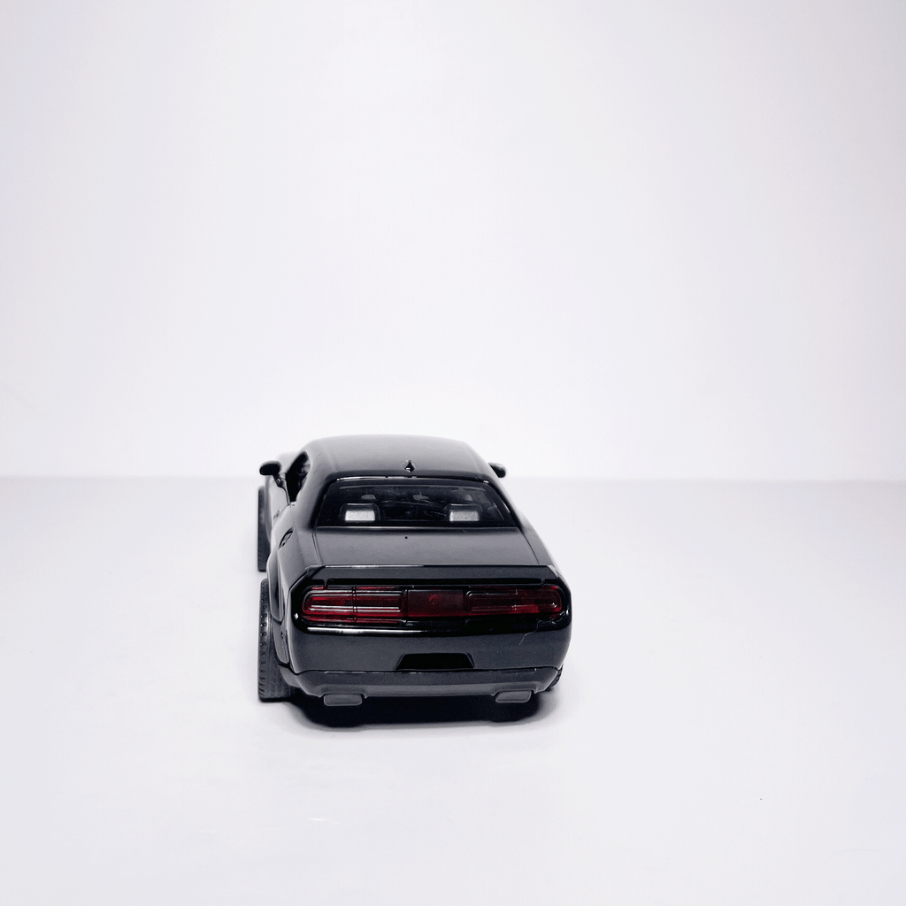 1:32 Dodge Black