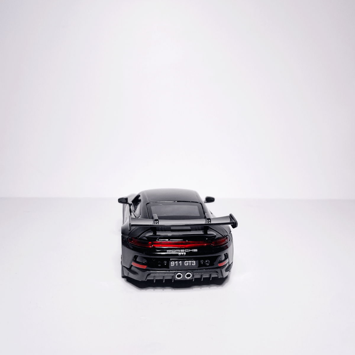 1:32 Porche Black
