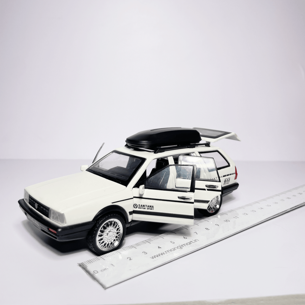 1:32 VW Santana Off white