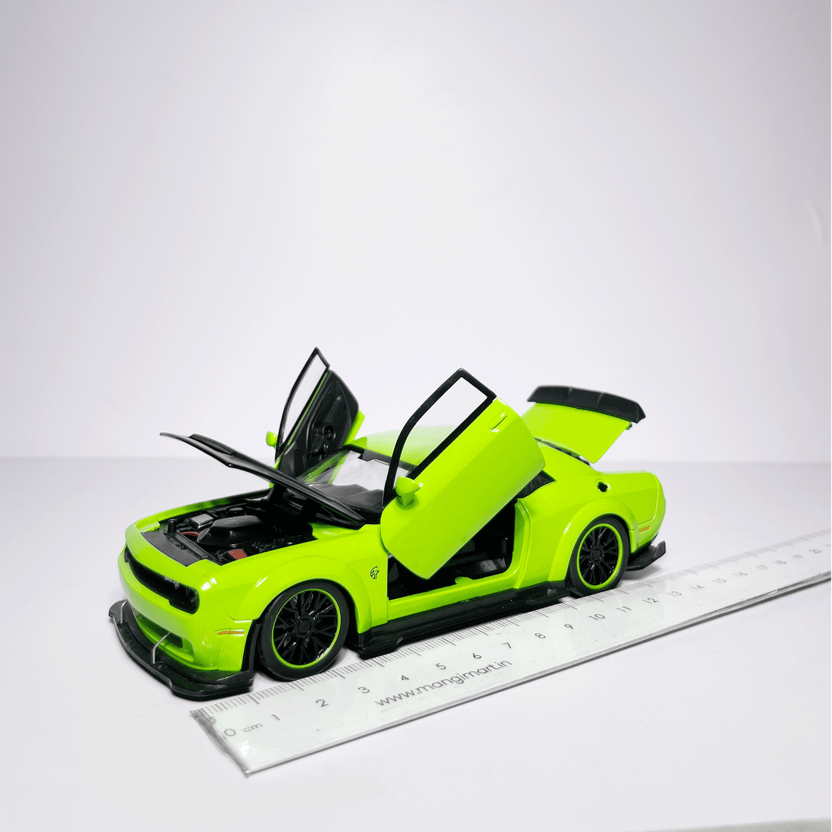 1:32 Dodge Green
