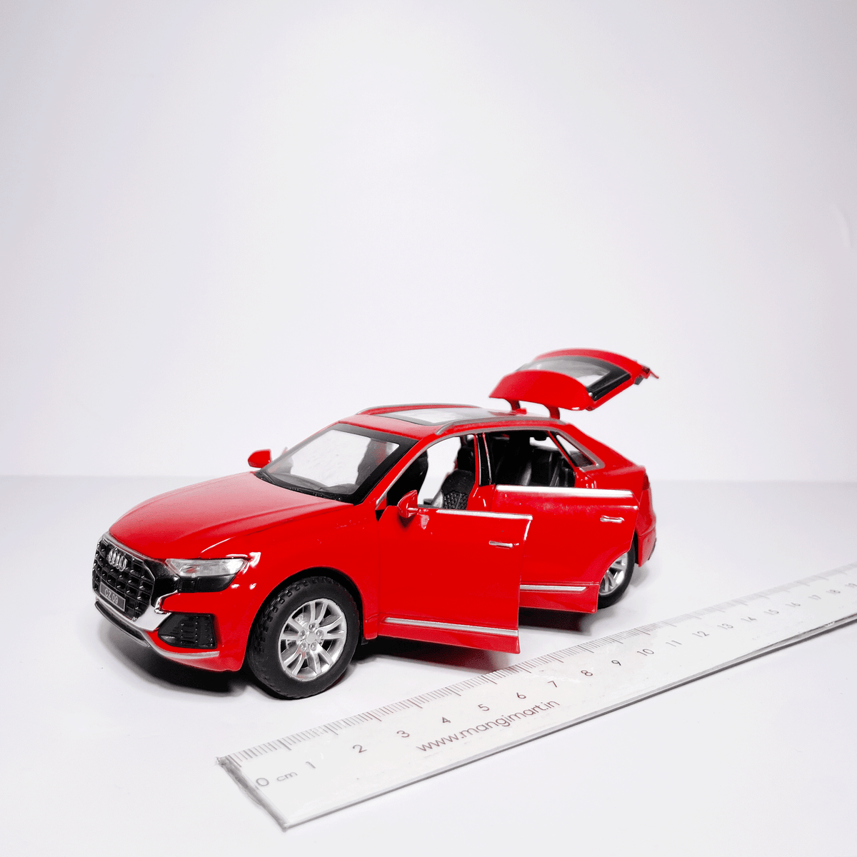 1:32 SUV Red