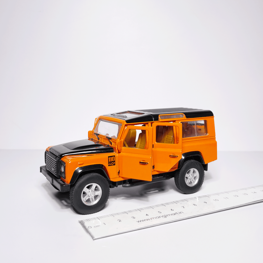 1:32 Vintage Defender Orange