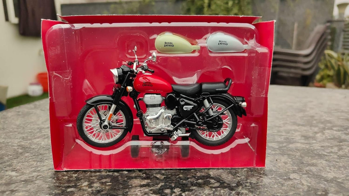 Royal Enfield Classic 1:15 Scale Die-Cast Motorcycle Model | Pull Back Toy Bike