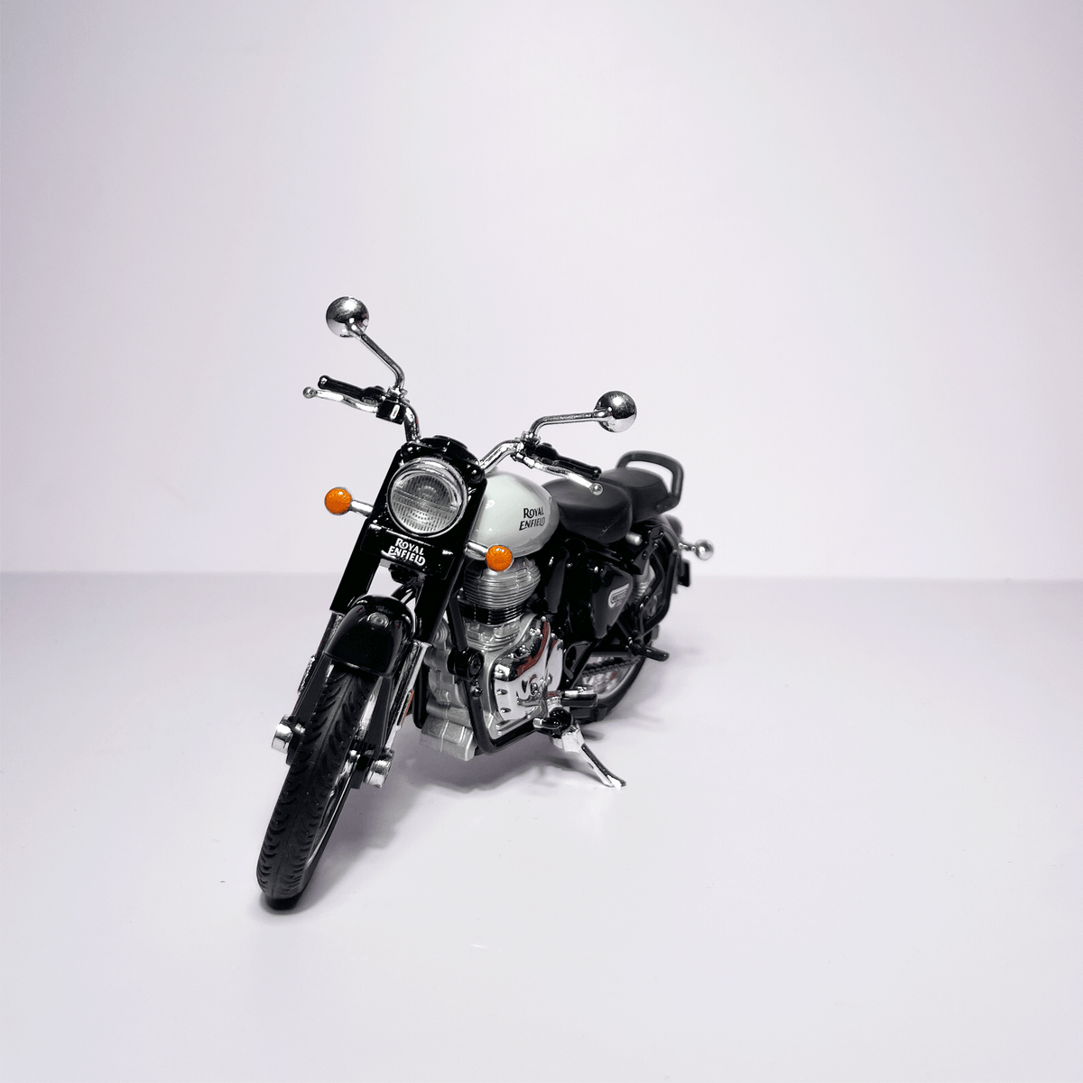 Royal Enfield Classic 1:15 Scale Die-Cast Motorcycle Model | Pull Back Toy Bike