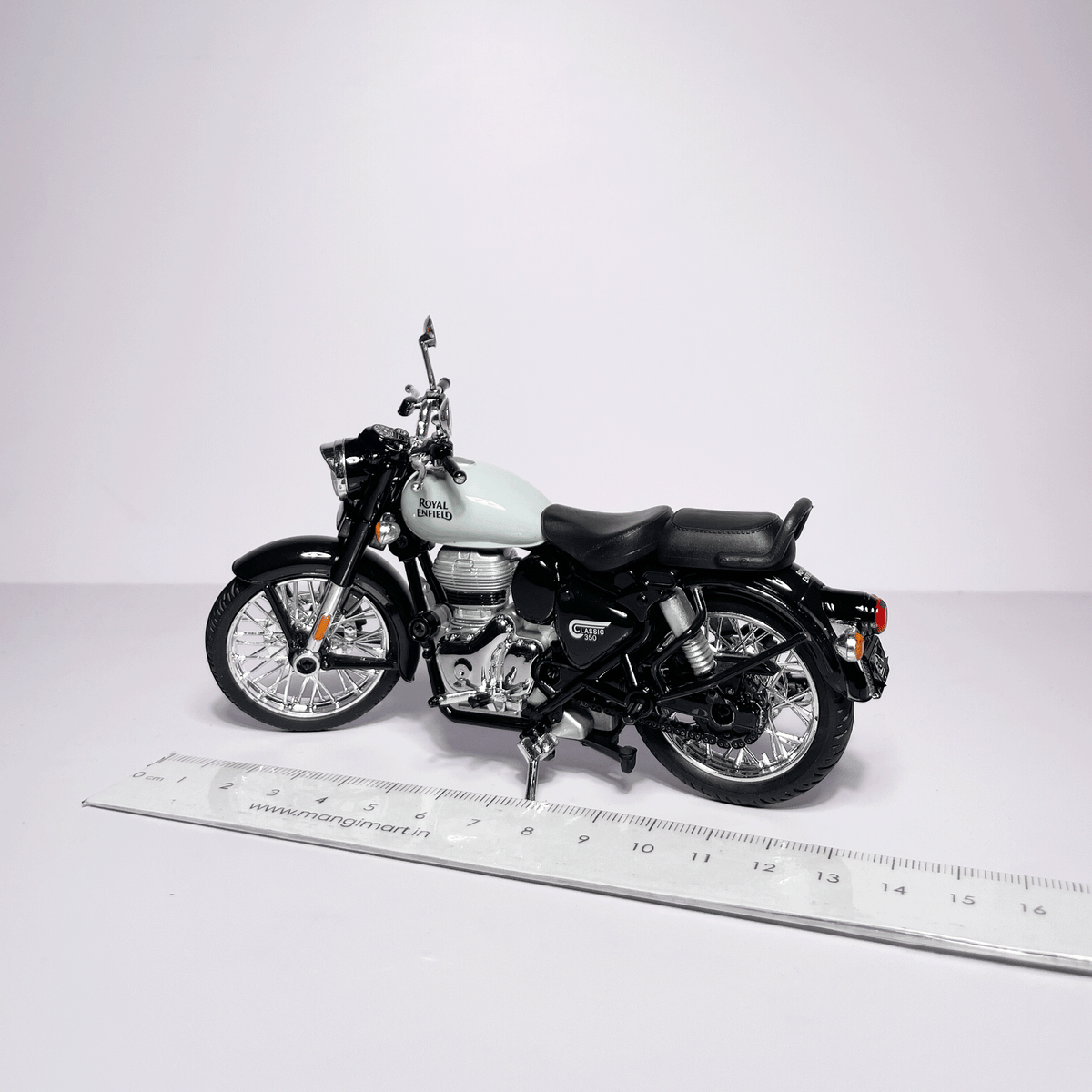 Royal Enfield Classic 1:15 Scale Die-Cast Motorcycle Model | Pull Back Toy Bike