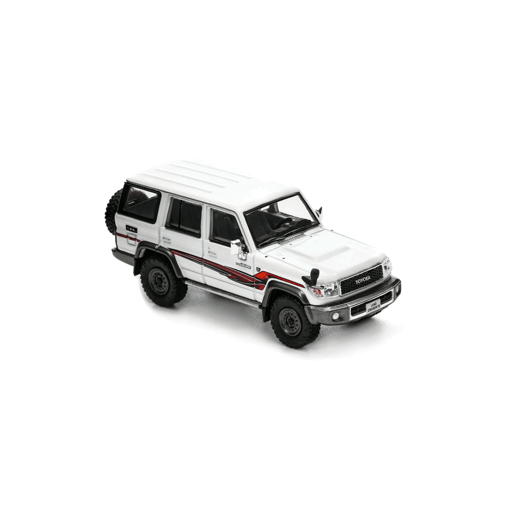 MASSDI  1:64 Toyota Land Cruiser 1994 White
