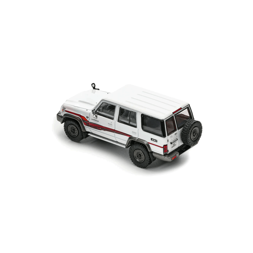 MASSDI  1:64 Toyota Land Cruiser 1994 White