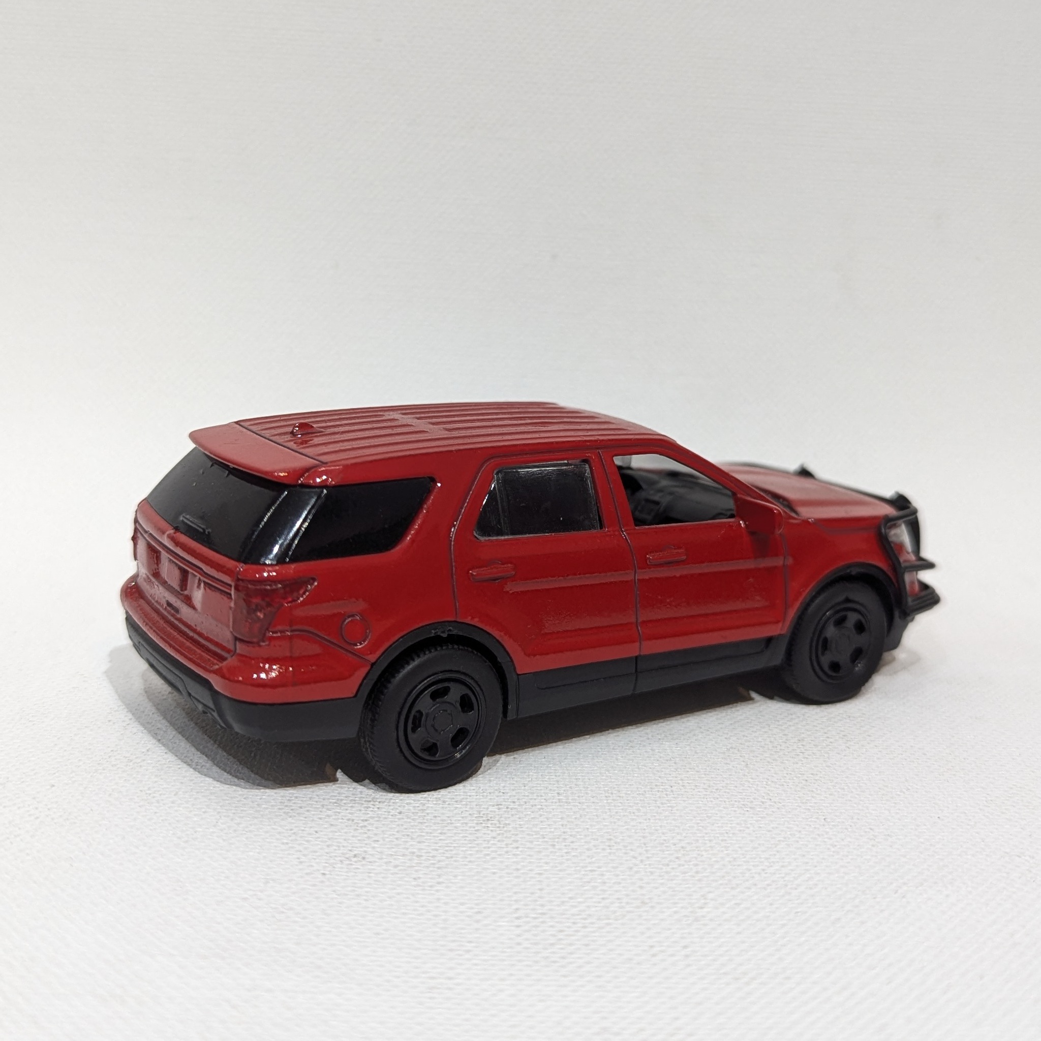 1:36 Modern Patrol SUV Model – Metal Body with Rubber Tyres (Red)