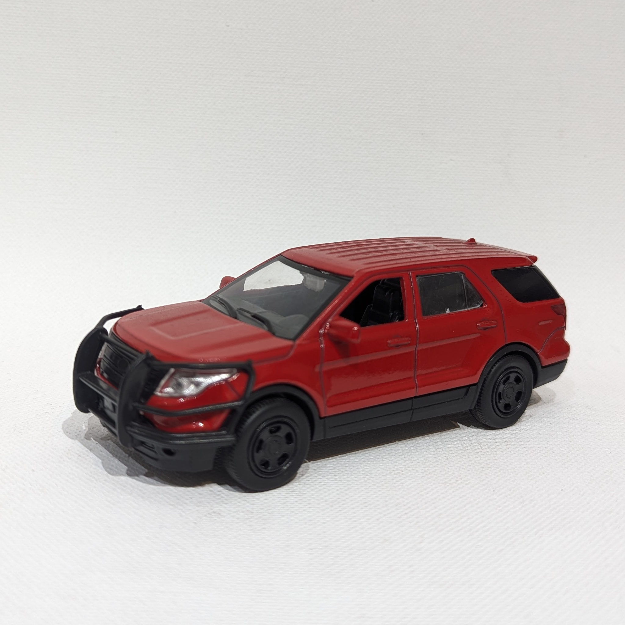 1:36 Modern Patrol SUV Model – Metal Body with Rubber Tyres (Red)