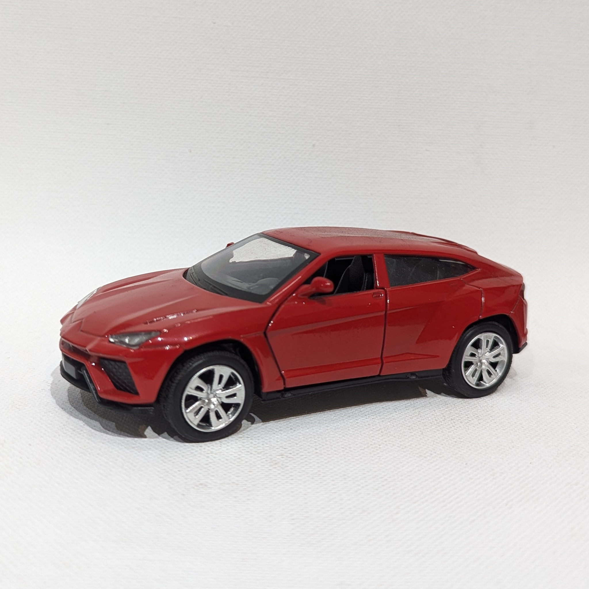 1:36 Premium Sport SUV Model – Metal Body (Red)