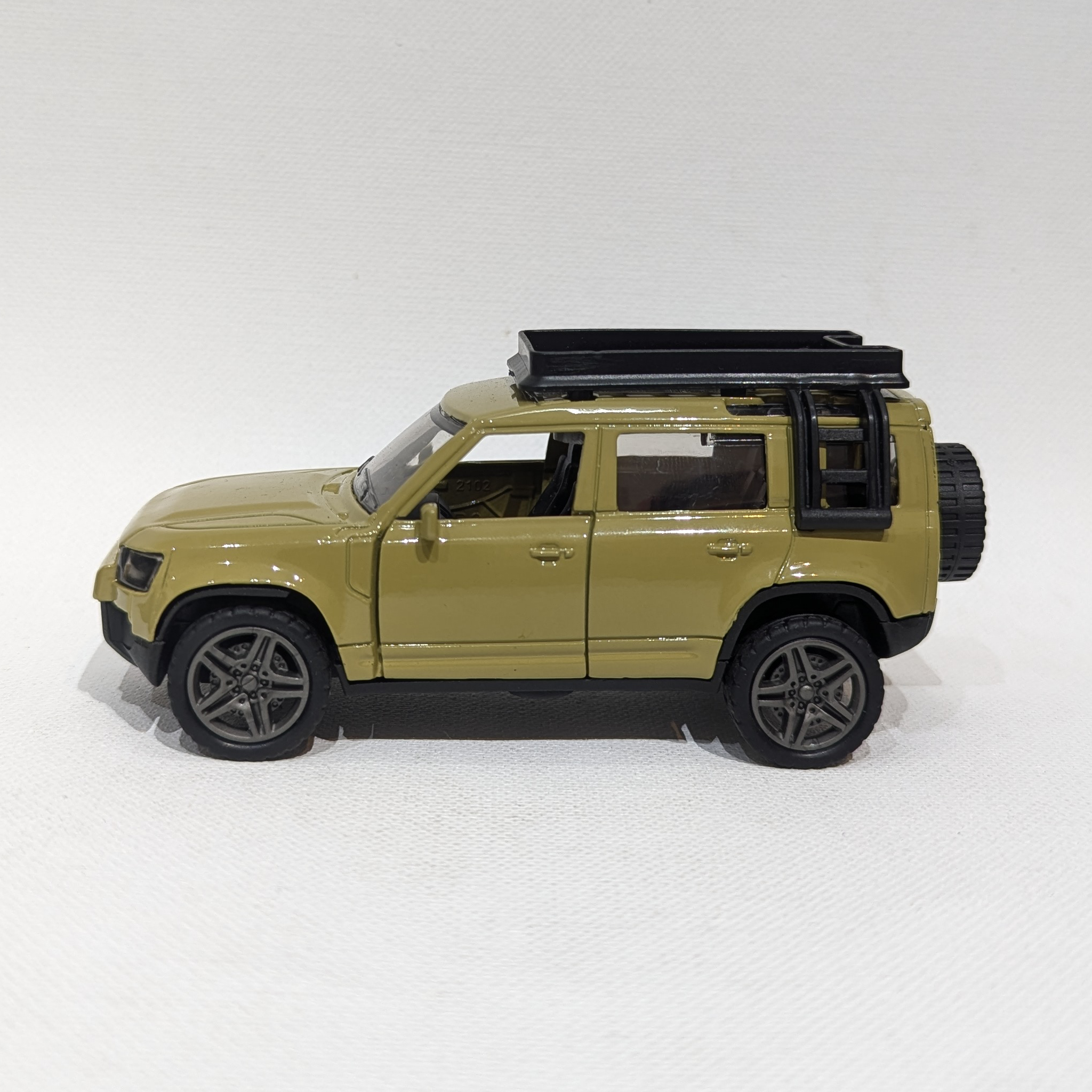 1:36 Adventure Off-Road SUV Model – Metal Body (Sand Beige)