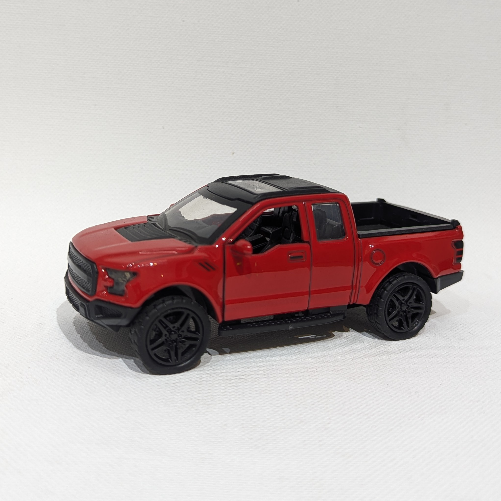 1:36 Off-Road Pickup Truck Model – Metal Body (Red)