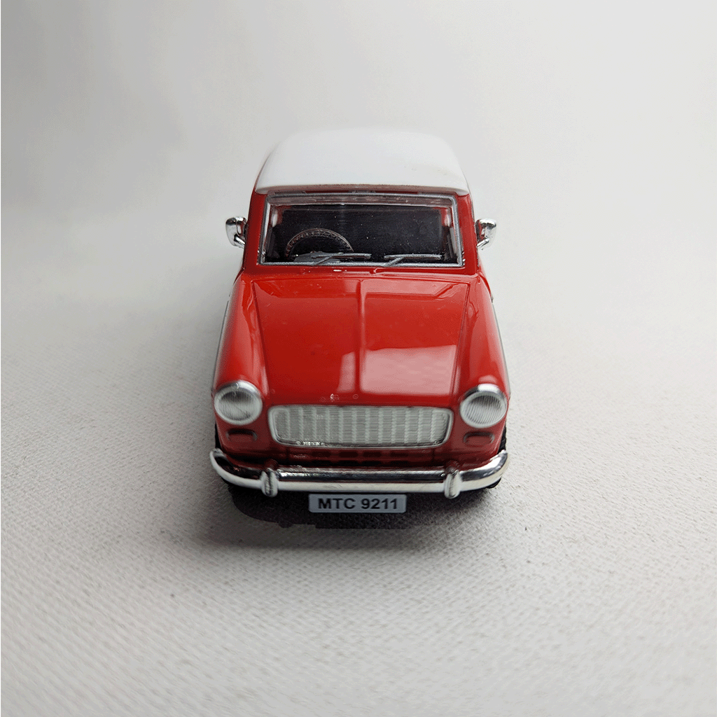 1:36 Padmini Plastic Diecast Red
