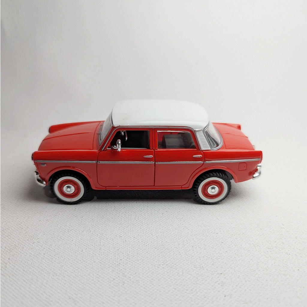 1:36 Padmini Plastic Diecast Red