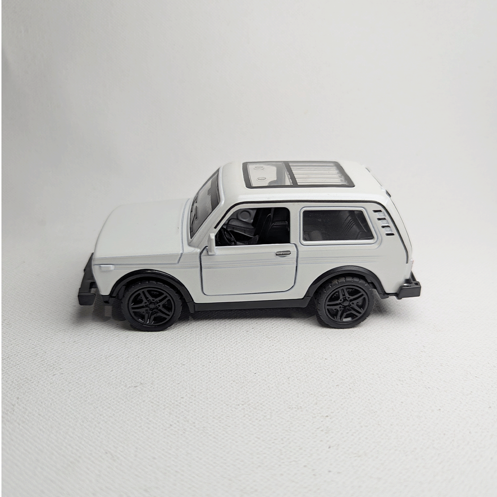 1:36 Lada Niva Metal Diecast White