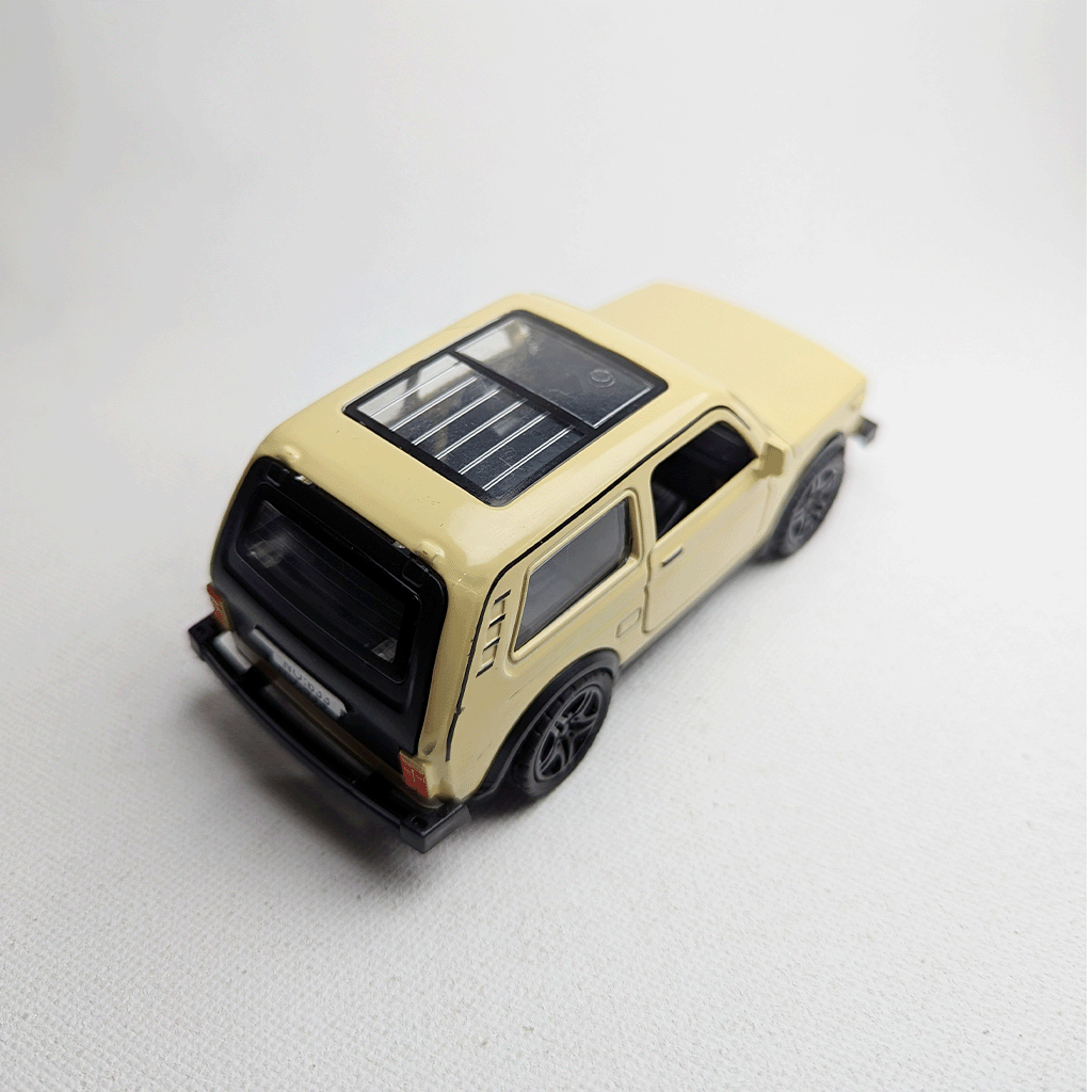 1:36 Lada Niva Metal Diecast Ivory