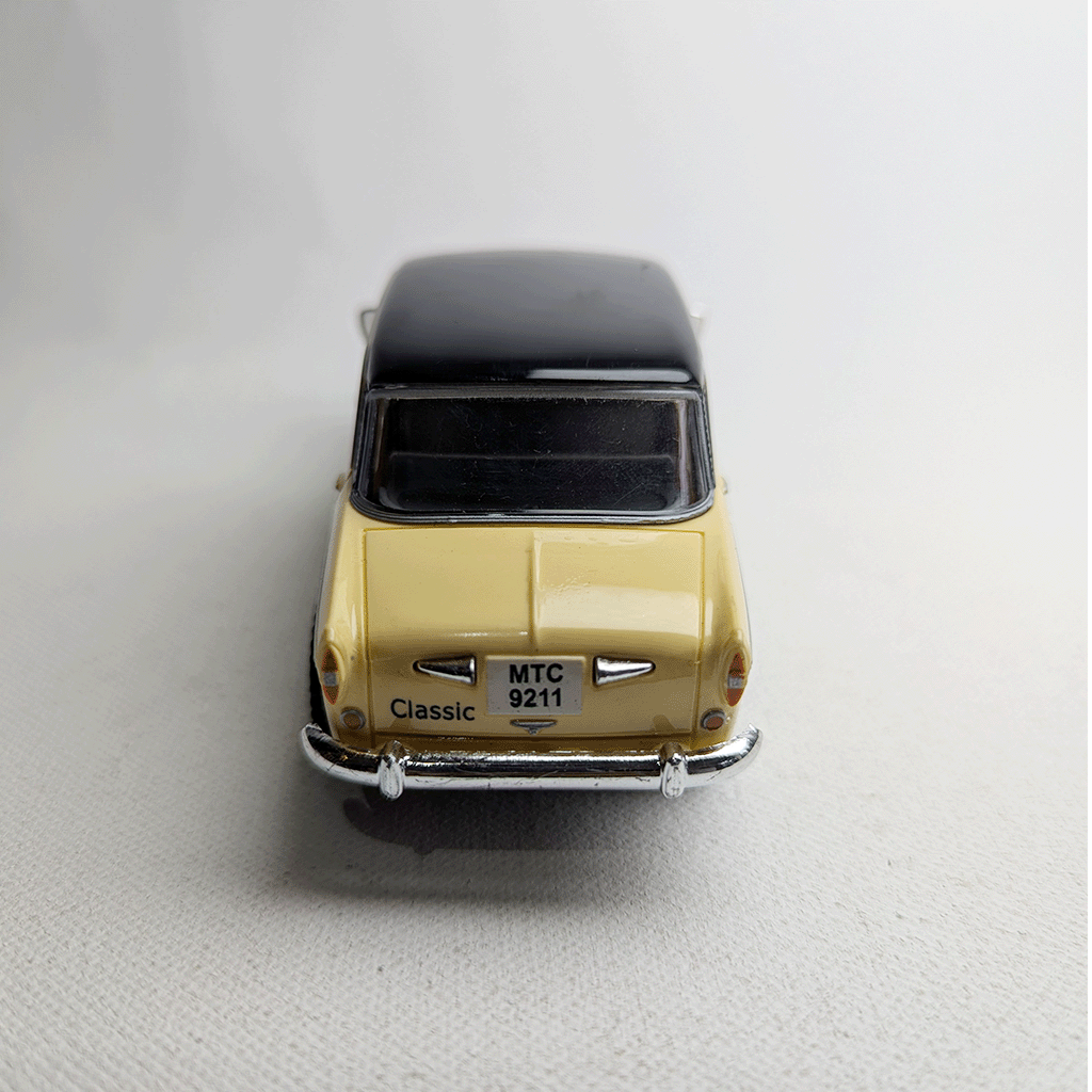 1:36 Padmini Plastic Diecast Beige
